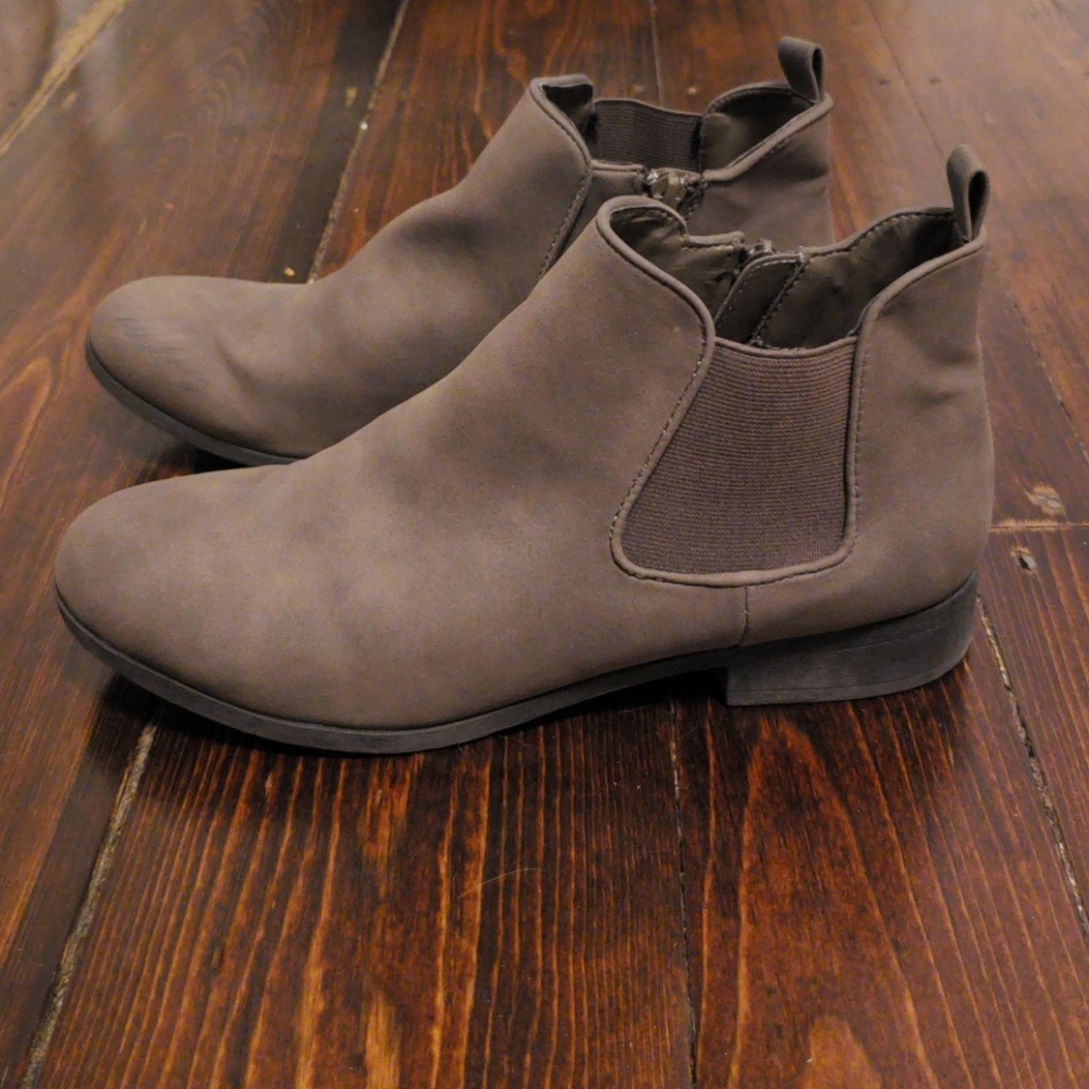 Grey/Beige Chelsea Booties, American Rag Size 9